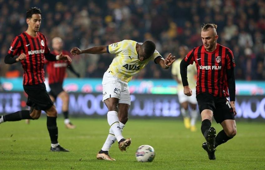 Fenerbahçe'de deprem! 5 ayrılığı açıkladı! Biri Trabzonspor'a gidiyor