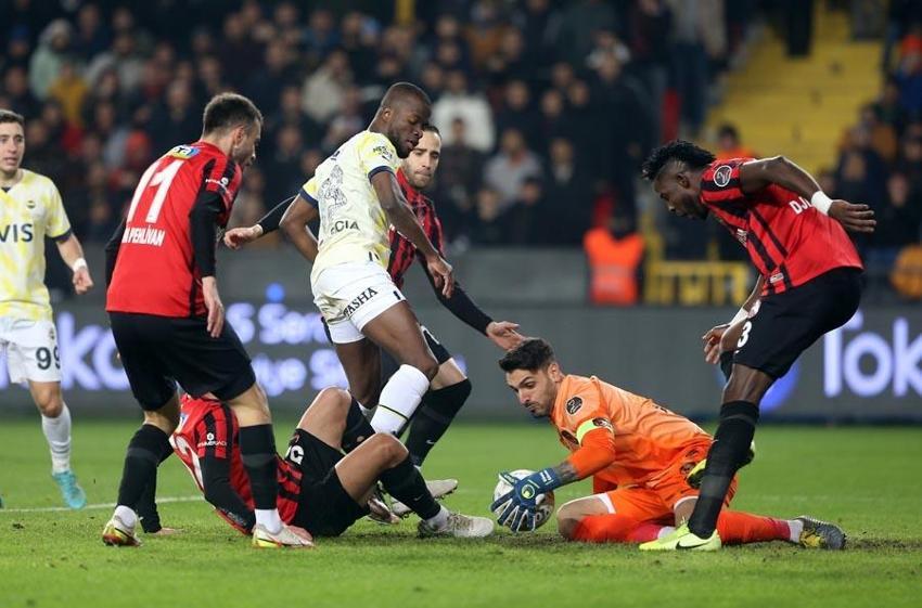 Fenerbahçe'de deprem! 5 ayrılığı açıkladı! Biri Trabzonspor'a gidiyor