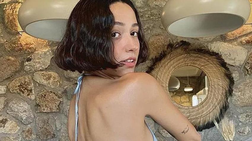 Zeynep Bastık'tan iddialı balkon pozu!
