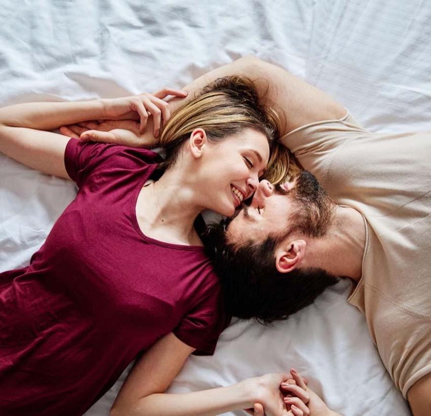 Sağlıklı bir cinsel yaşam için libidoyu arttırmanın 9 yolu