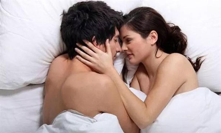 Sağlıklı bir cinsel yaşam için libidoyu arttırmanın 9 yolu