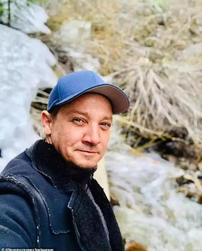 Jeremy Renner, kar küreme aracının altında kalmıştı! Arkadaşları sağlık durumunu açıkladı