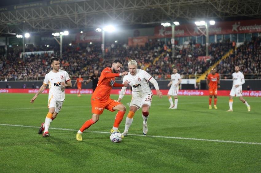 Hatayspor maçında başlamıştı dün akşam patlak verdi! Galatasaray'da 3 yıldız arasında kriz