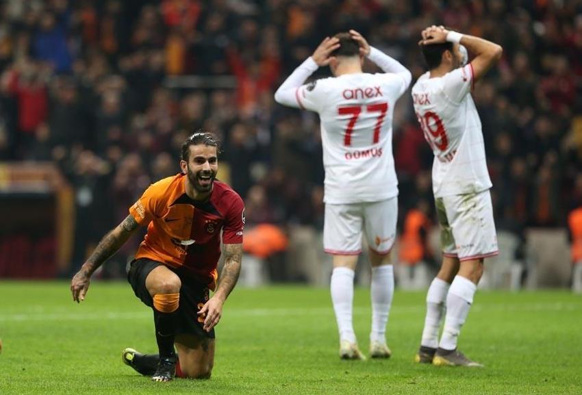Sen misin İcardi'ye pas atmayan! Okan Buruk'tan yıldız futbolcuya 'kadro dışı' şoku