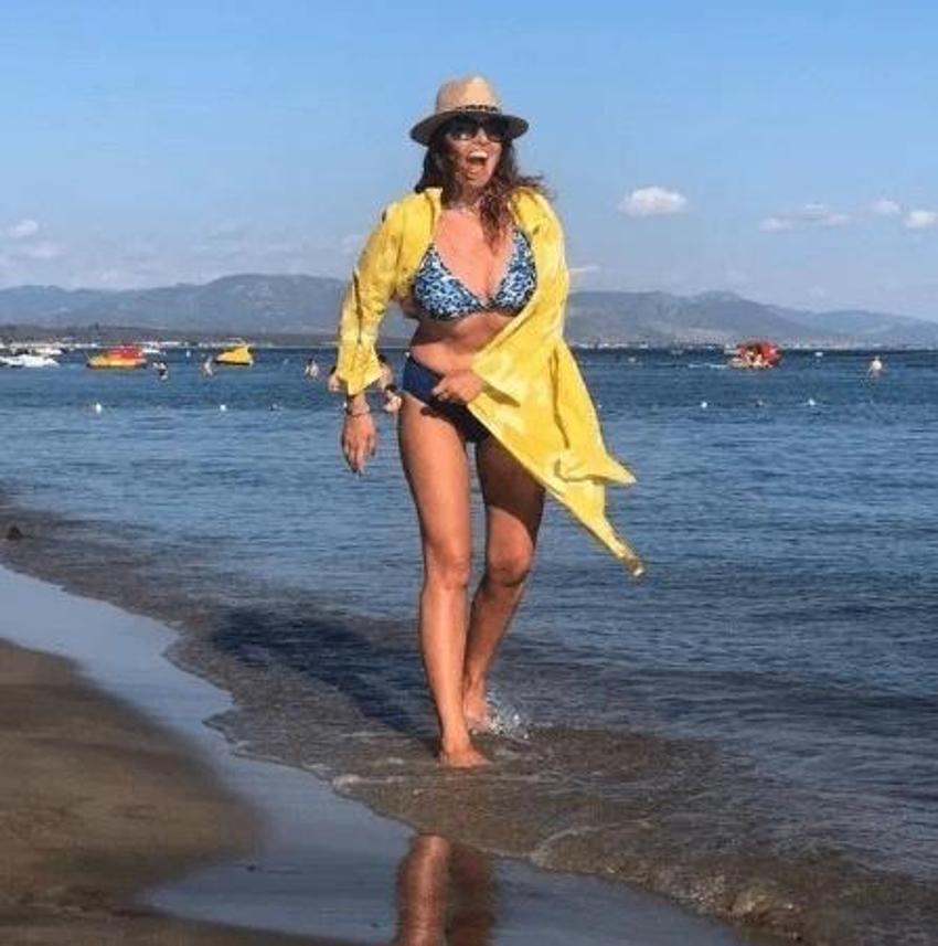 Yıllar güzelliğine dokunamadı! Alemin Kıralı'nın Mehveş'i son haliyle büyüledi