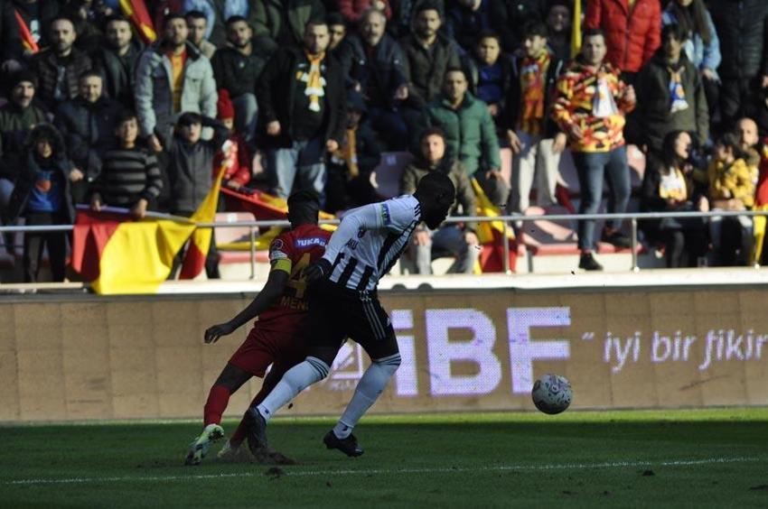 Galatasaray'dan sonra Beşiktaş'tan da müthiş seri! Kayseri'de 2 gol 1 kırmızı