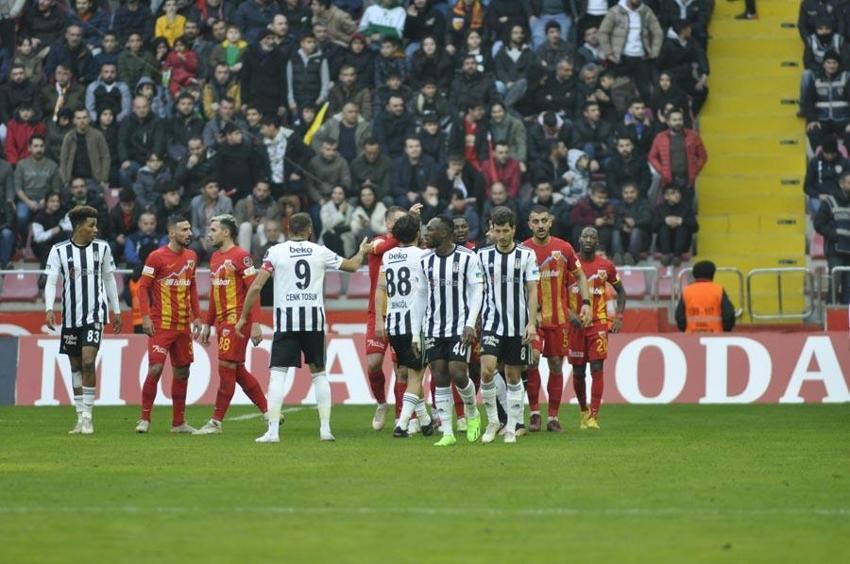 Galatasaray'dan sonra Beşiktaş'tan da müthiş seri! Kayseri'de 2 gol 1 kırmızı