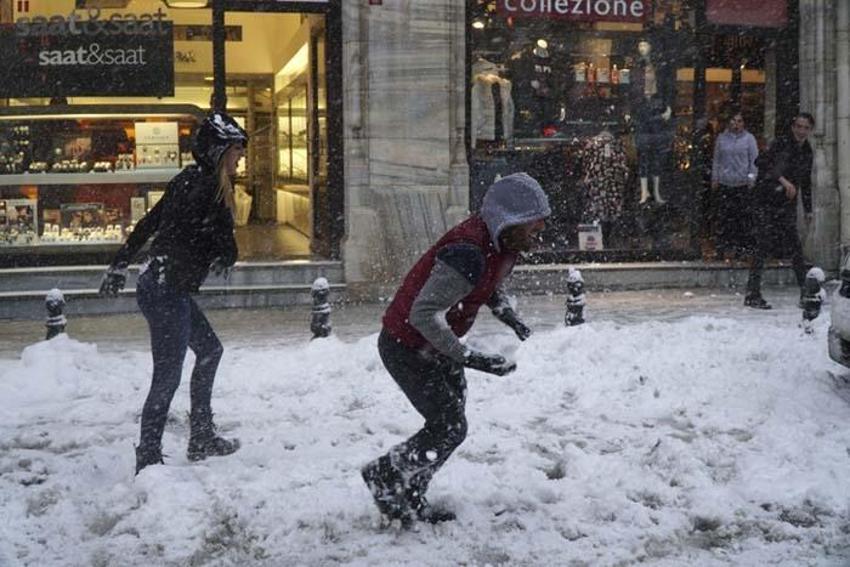 Yoğun kar yağışı ve soğuk hava dalgası geliyor! Gün belli oldu, eksi 6 dereceye düşecek