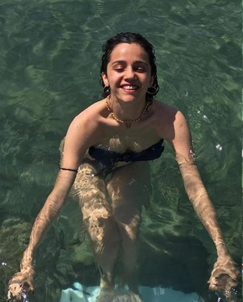 Şahmaran'ın Diba'sı Berfu Halisdemir pozlarıyla adından söz ettirdi!
