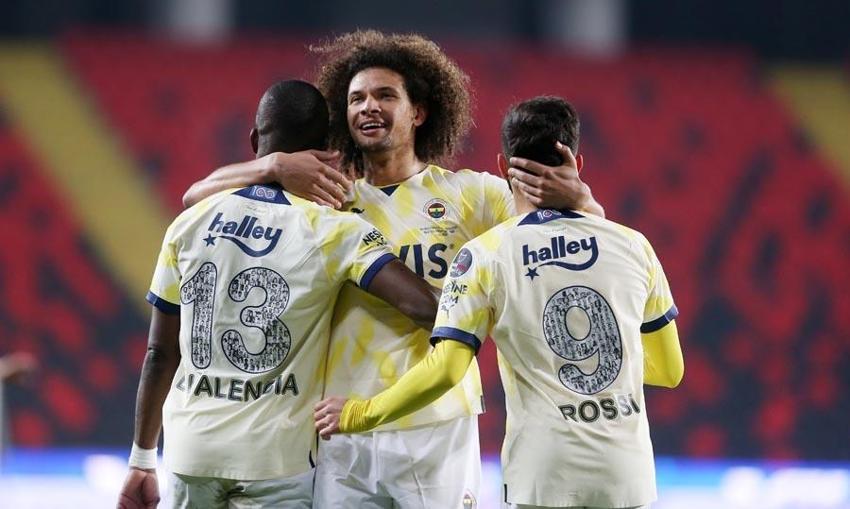 Emre Belözoğlu 6 milyon euro'ya transfer ettirdi sonra kaybolup gitti! Fenerbahçe'de ayrılık...