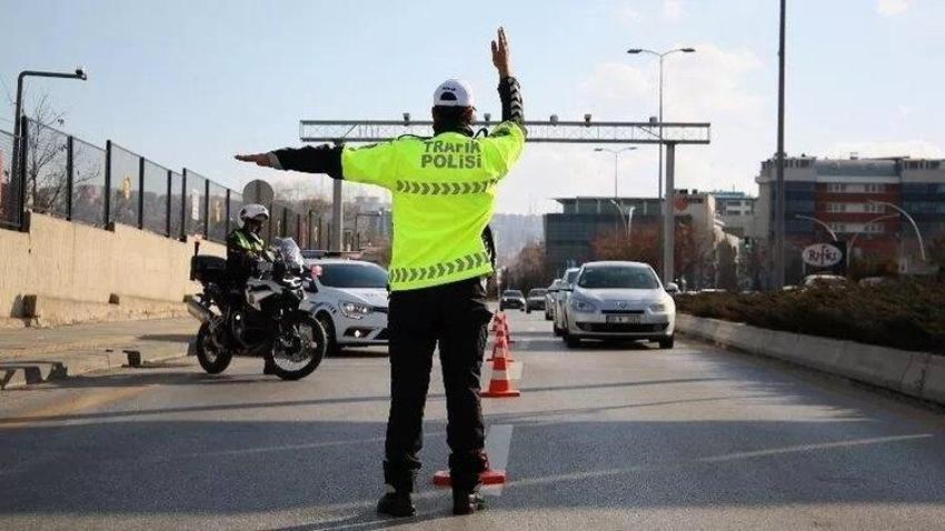 Ehliyet affı 2023 ne zaman yürürlükte? Trafik ceza puanları silindi mi? Hangi ihlallerin trafik cezaları silinecek?