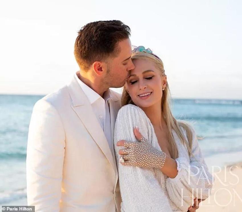 Paris Hilton anne oldu! Haberi sosyal medyadan duyurdu