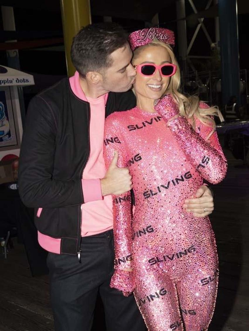 Paris Hilton anne oldu! Haberi sosyal medyadan duyurdu
