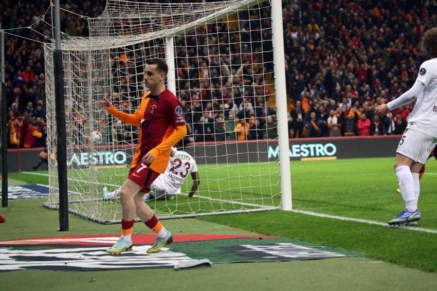 Eski dost Dzemaili'den Galatasaray yönetimine transfer kıyağı: Alın 10 yıl stoper sorunu yaşamayın
