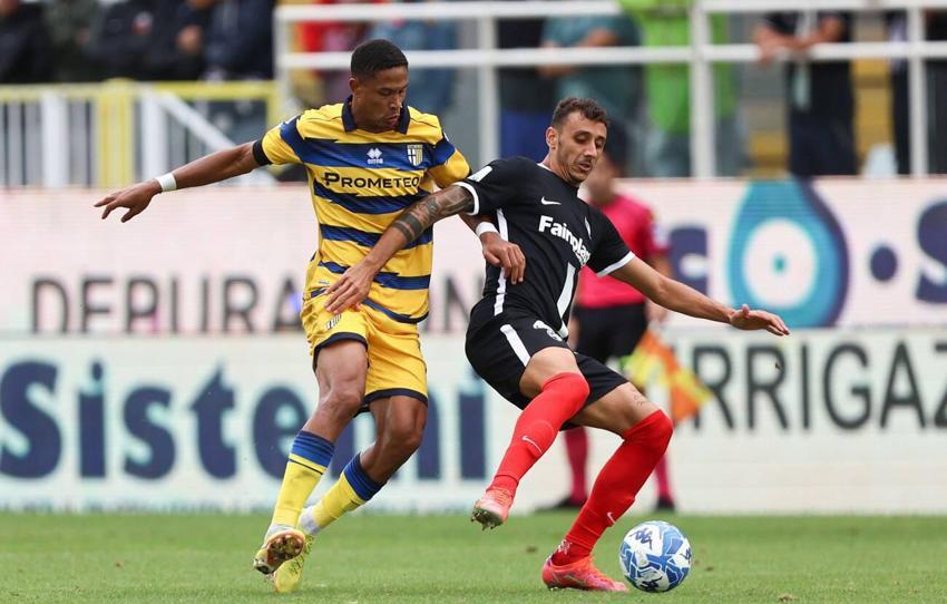 Fenerbahçe'de 7 milyon euroluk transfer İstanbul'a geliyor!