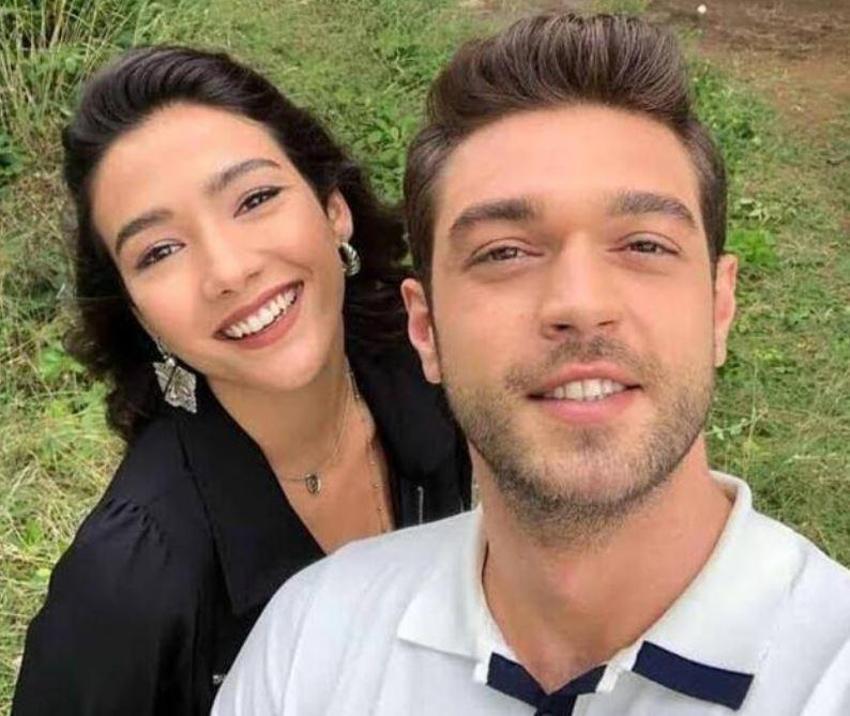 Aybüke Pusat'tan dekolteli paylaşım! Furkan Andıç kayıtsız kalamadı