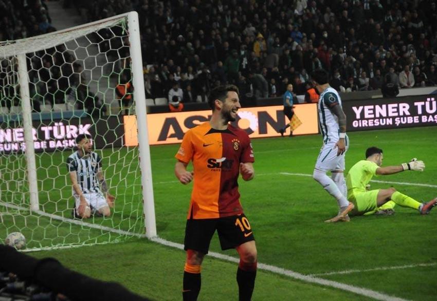Çotanak'ta ilklerin akşamı! Dubois, Rashica ve Yunus Akgün ilk gollerini attı Galatasaray 10'da 10 yaptı