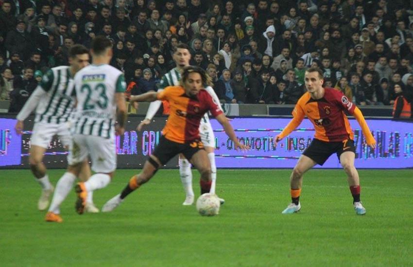 Çotanak'ta ilklerin akşamı! Dubois, Rashica ve Yunus Akgün ilk gollerini attı Galatasaray 10'da 10 yaptı