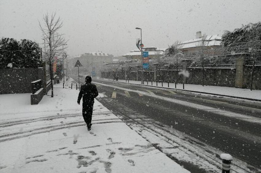 Kar yağışı başladı! Meteoroloji yoğun kar için tarih verdi, kara kış tüm Türkiye'yi ele geçirecek