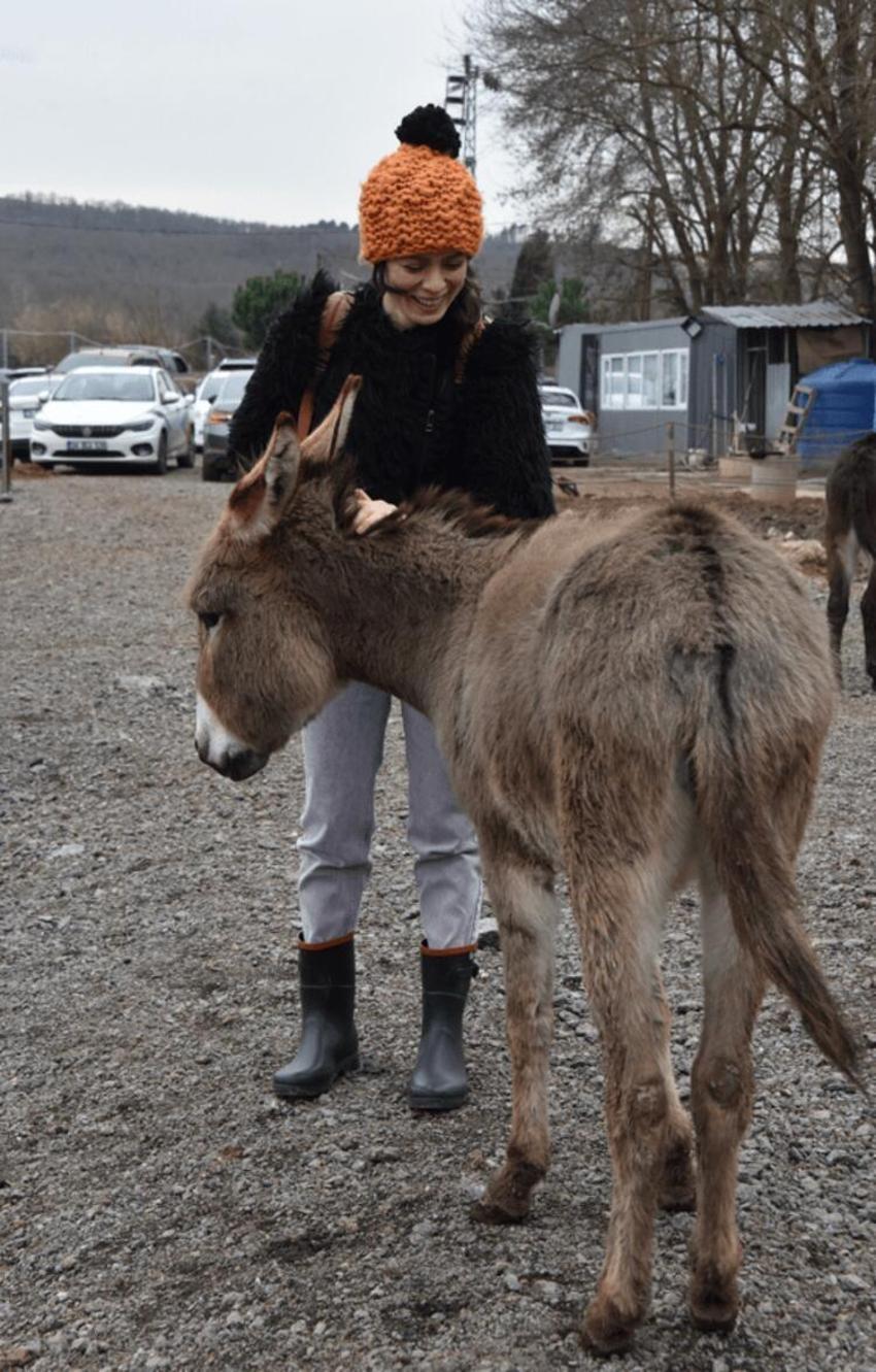 Özge Özpirinçci'den estetik açıklaması!