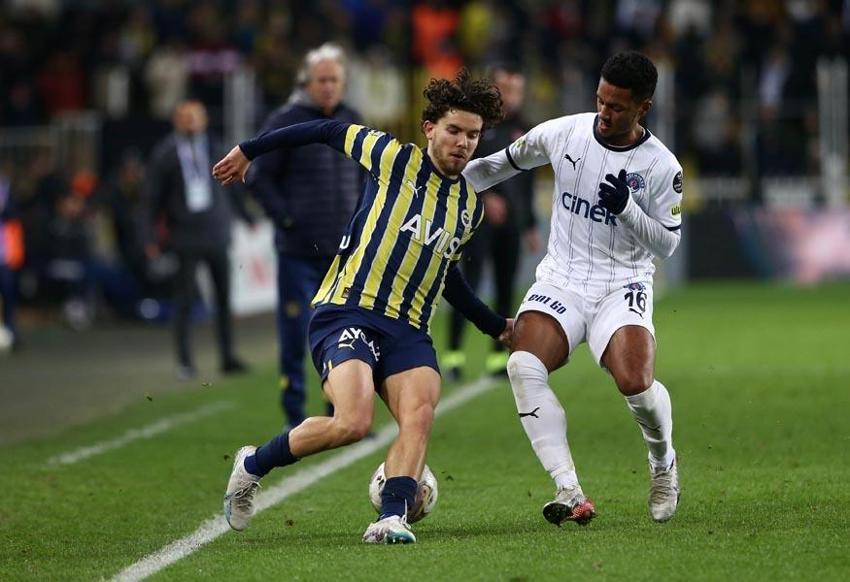 Enner Valencia'nın penaltısında kural hatası mı var? Deniz Çoban ve Bülent Yıldırım açıkladı