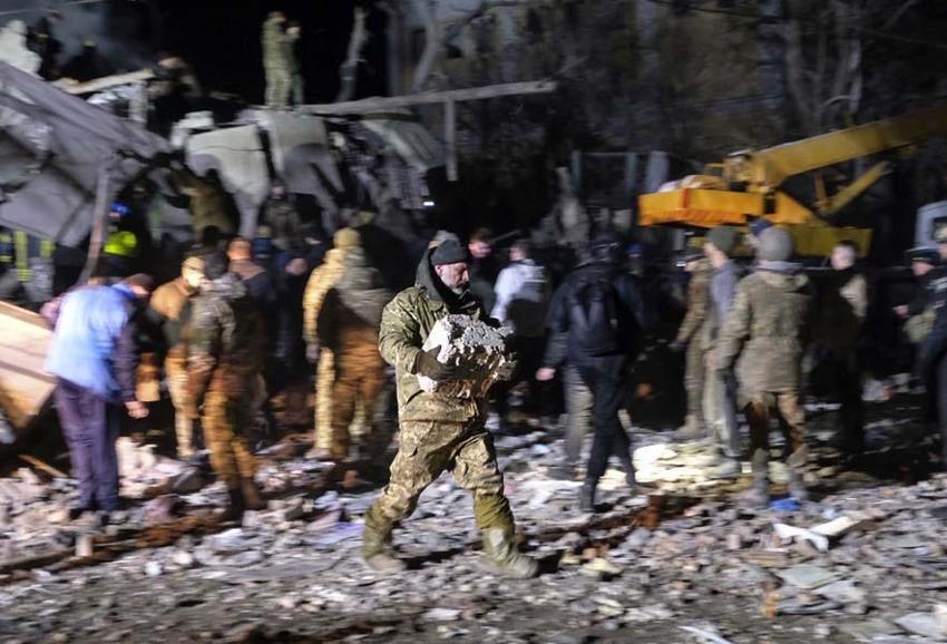 Rusya, Kramatorsk'ta apartmanı vurdu: 3 ölü, 20 yaralı