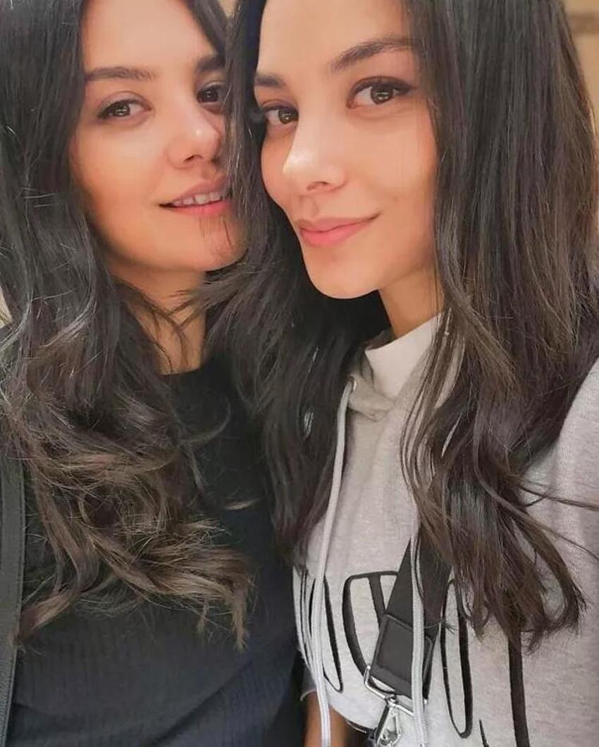 Hazal Filiz Küçükköse'nin ikizine bakın! Birbirlerinin yerine geçiyorlarmış
