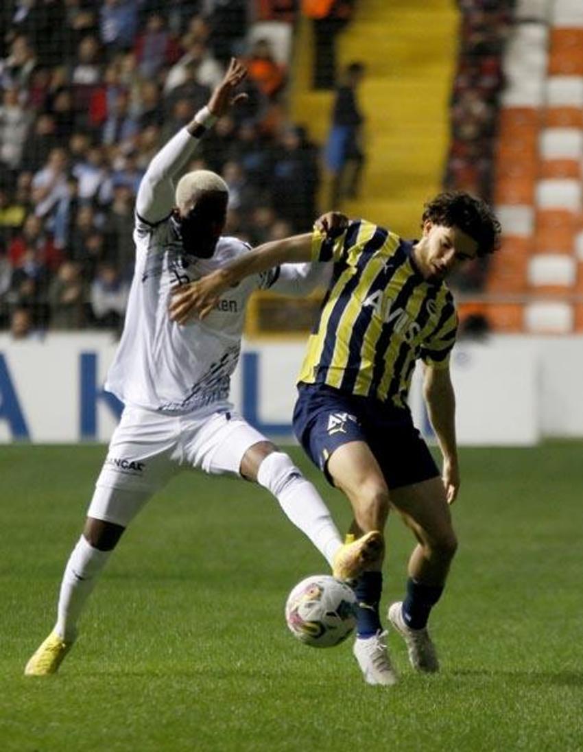 Ali Palabıyık'ın kararları olay yarattı Jorge Jesus maçtan sonra çıldırdı! Verilmeyen gol ve penaltı tepkisi