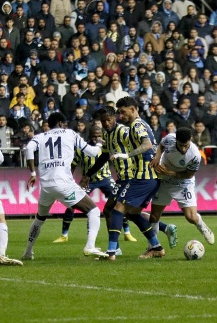 Ali Palabıyık'ın kararları olay yarattı Jorge Jesus maçtan sonra çıldırdı! Verilmeyen gol ve penaltı tepkisi