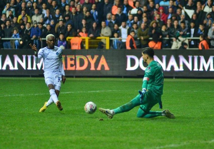 Fenerbahçe'de Altay Bayındır'a Avrupa devi talip! Transfer için 2 aday var