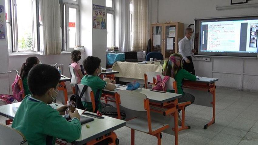 Deprem bölgesinde okullar ne zaman açılacak, okullar tatil mi? 10 ilde okullar ne zaman açılıyor? Depremden etkilenen illerde okulların açılış tarihi