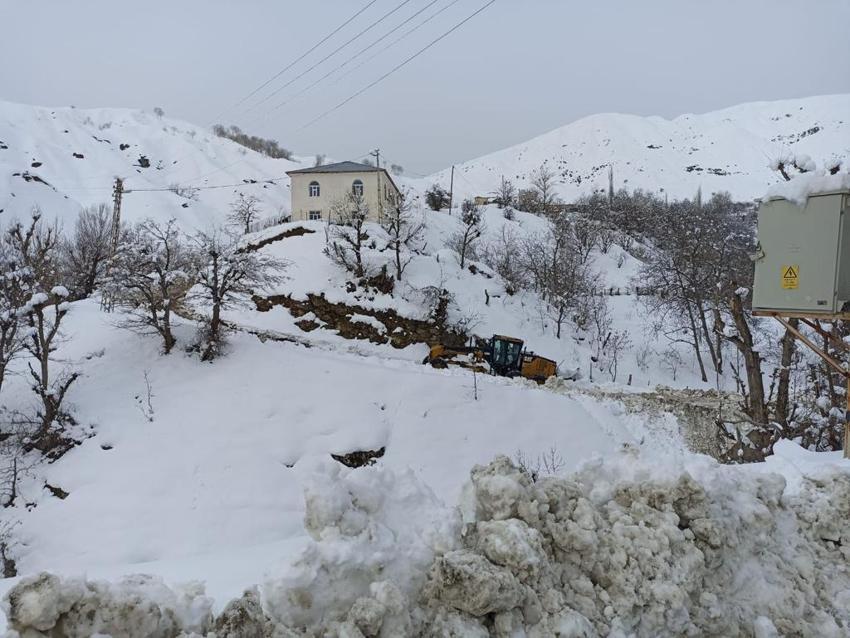 İstanbul'da kar alarmı! Kara kış geldi, yağış başladı! Meteoroloji'den 25 kent için sarı ve turuncu uyarı