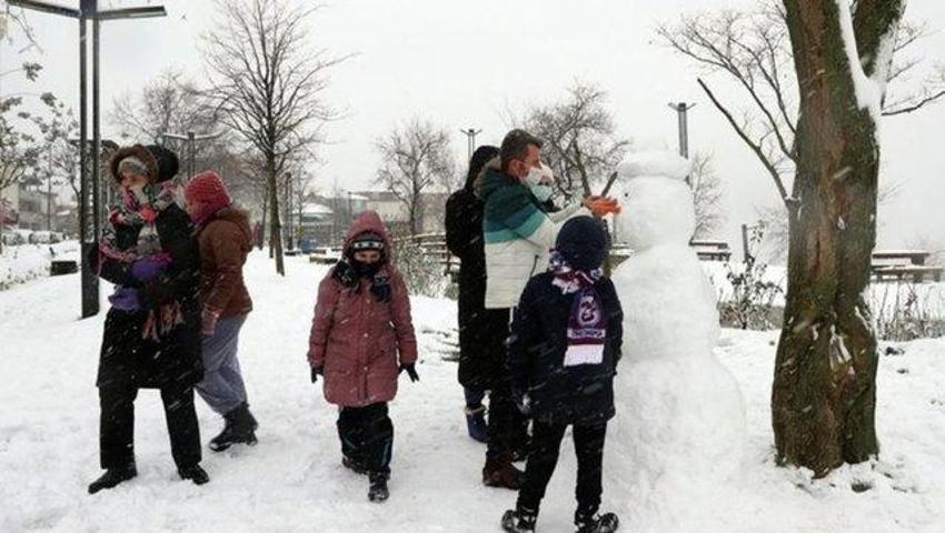Yarın okullar tatil mi? İstanbul, Ankara, Bursa'da okullar tatil mi? 6 Şubat Valilik MEB kar tatili olan iller listesi