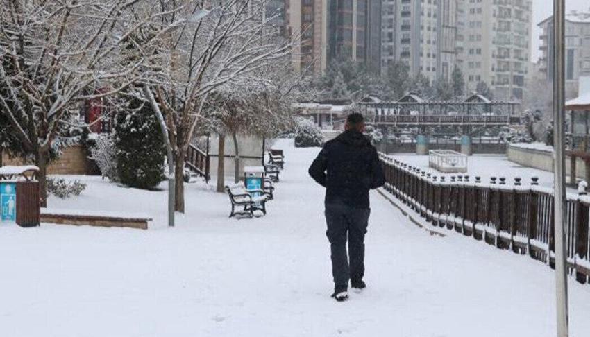 Yarın okullar tatil mi? İstanbul, Ankara, Bursa'da okullar tatil mi? 6 Şubat Valilik MEB kar tatili olan iller listesi