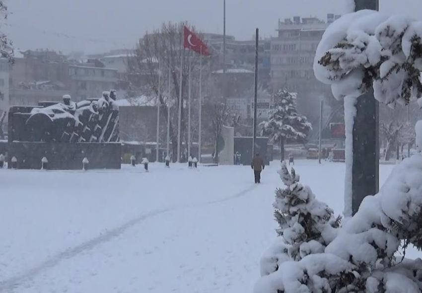 Okullar tatil edildi! Eğitime kar engeli
