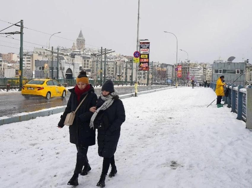 Yarın okullar tatil mi? İstanbul, Ankara, Bursa'da okullar tatil mi? 6 Şubat Valilik MEB kar tatili olan iller listesi