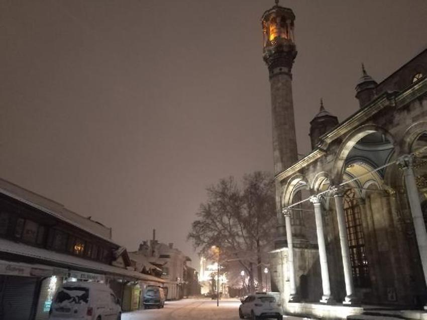 Okullar tatil edildi! Eğitime kar engeli