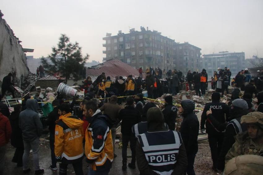 Kahramanmaraş 7.7 ile sallandı! Gün aydınlanınca depremin yıkıcı boyutu ortaya çıktı, işte ilk görüntüler