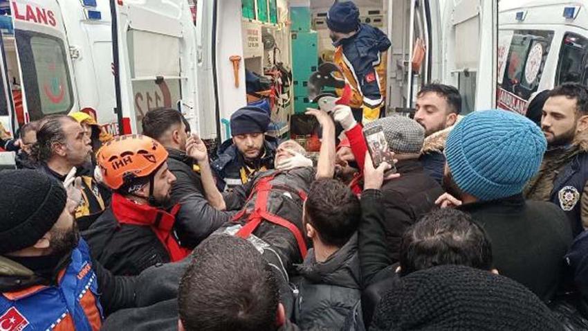 Türkiye depremi dünya gündemine oturdu! 16 ülke sallandı