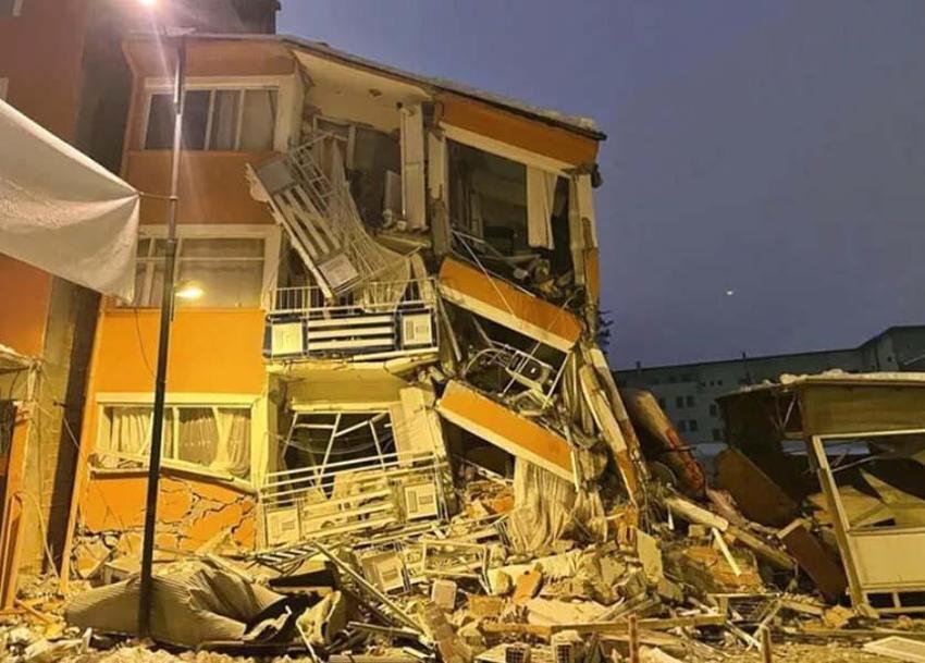 Türkiye depremi dünya gündemine oturdu! 16 ülke sallandı