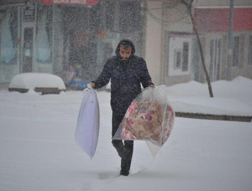 Kuvvetli kar sağanakları geliyor! Meteoroloji il il son dakika duyurdu, 43 il için uyarı