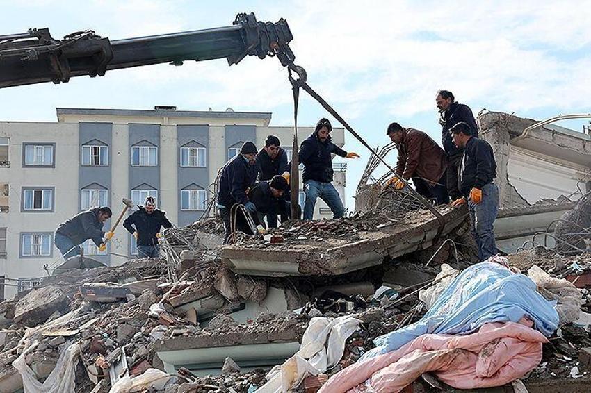 Dünya bu kare karşısında gözyaşlarını tutamadı! Acı dolu bekleyiş