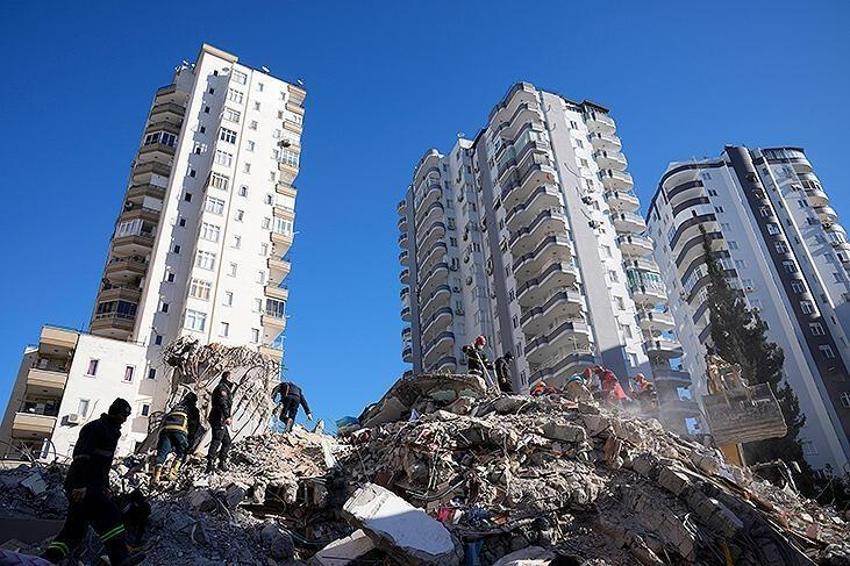 Dünya bu kare karşısında gözyaşlarını tutamadı! Acı dolu bekleyiş