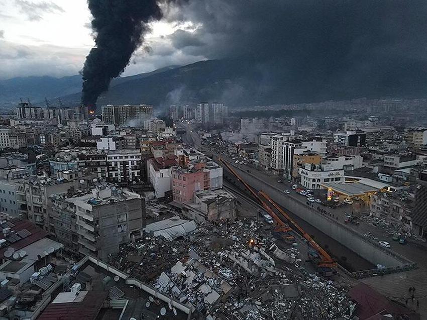 Dünya bu kare karşısında gözyaşlarını tutamadı! Acı dolu bekleyiş
