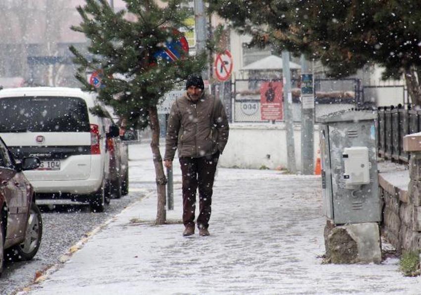 Şiddetli kar yağışı ve kar sağanakları başladı! Meteoroloji'den son dakika uyarısı, devam edecek