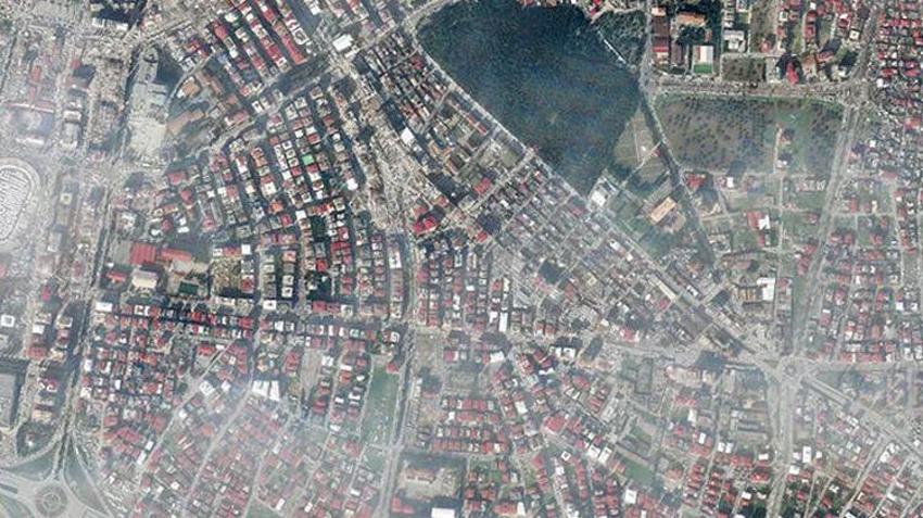 Deprem felaketinin boyutlarını uydu fotoğrafları gözler önüne serdi