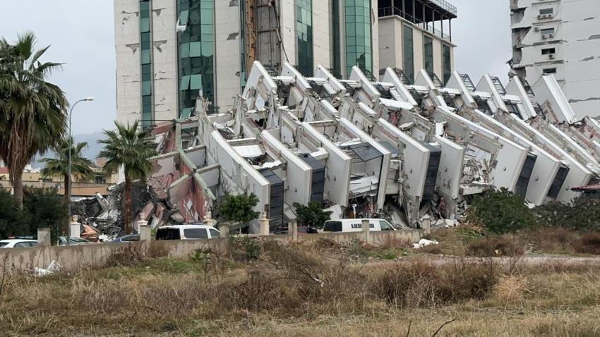 Depremde 1000 kilometrelik umuda yolculuk! Dünya tıp öğrencisi Aylin'i konuşuyor