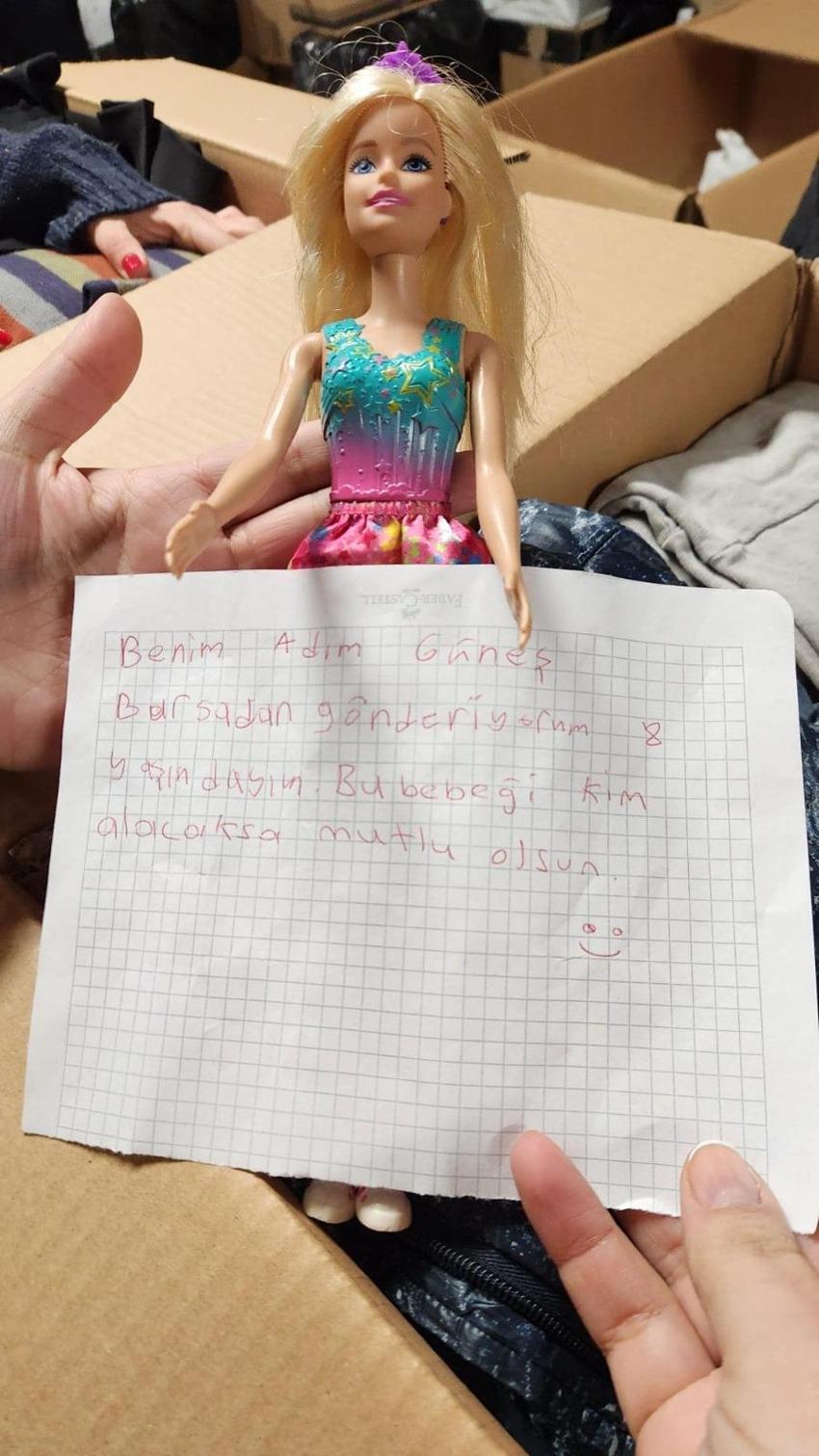 Yaşları küçük, yürekleri büyük; kimi harçlığını, kimi oyuncağını gönderdi