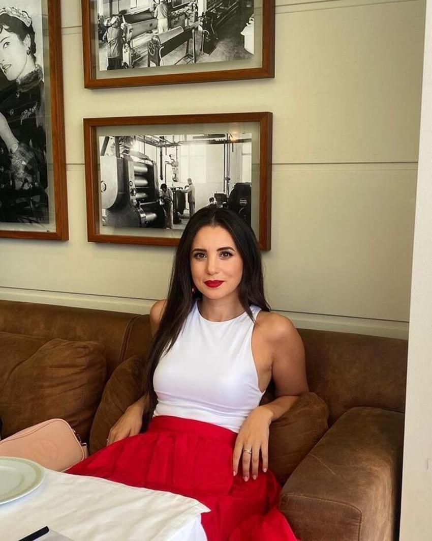 Sanatçı Karsu'dan bir iyi bir kötü haber geldi!