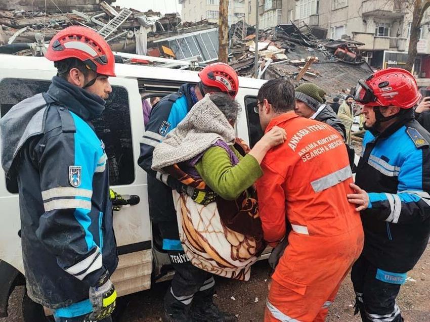 Türkiye depremi dünyada manşet oldu! Hasarın boyutu çok büyük